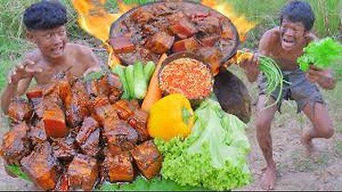 COOKING PORK BELLY EATING IN JUNGLE - COOKING FOR LUNCH CC BY MR EAT