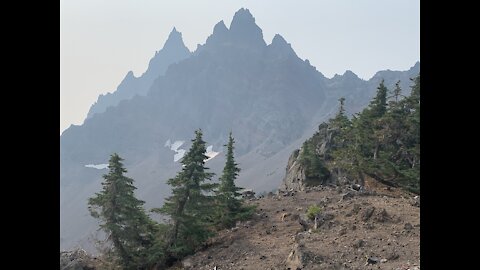Central Oregon - Mount Jefferson Wilderness - The BEST Three Fingered Jack Mountain Viewpoint Area