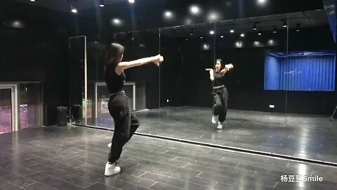 The full version of LisaAttention dance mirror