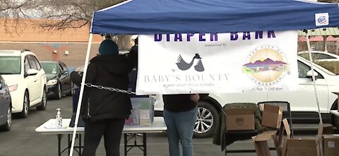 Las Vegas charity donates diapers, baby wipes to families