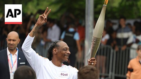 Snoop Dogg carries Olympic torch in Saint-Denis|News Empire ✅