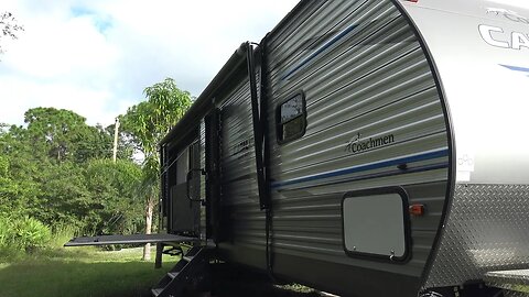 Future Plans For My Off-Grid RV, Walkthrough Of The Coachmen Catalina Legacy, My Ham Radio Trailer!!