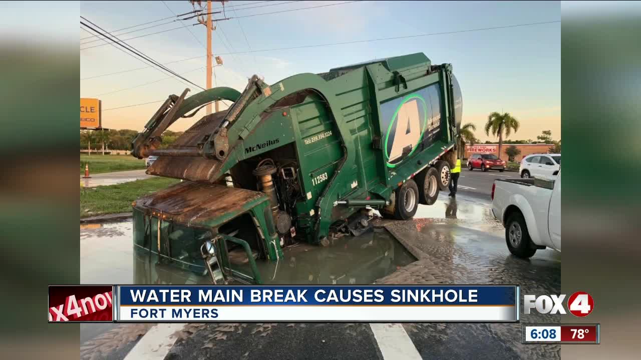 Water main break causes sinkhole on U.S. 41 in Fort Myers Tuesday morning
