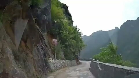 CHINA'S Breathtaking Mountain Road