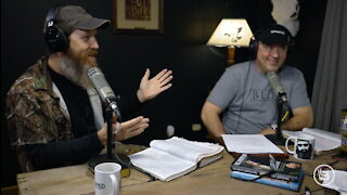 Jase's Elaborate Plan to Set the Mood and the 4 Words You Should NEVER Say to Your Wife | Ep 61