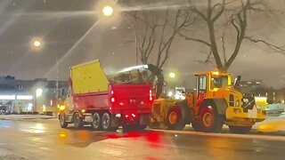 Montreal Midnight Snow Removal Operation #snowremoval #montreal