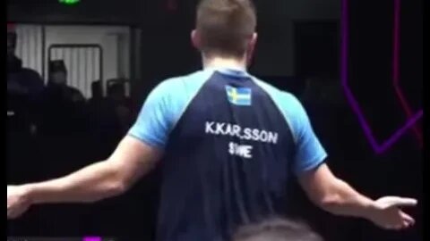 The way this ping pong player tricked his opponent by faking a shot
