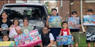 Good Samaritan donates toys to kids impacted by recent floods