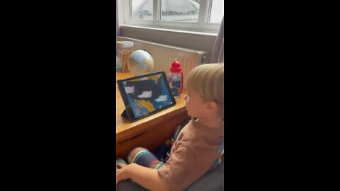 4 year old knows where all 50 US states are