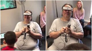 Blind man sees his family for the first time after 13 years