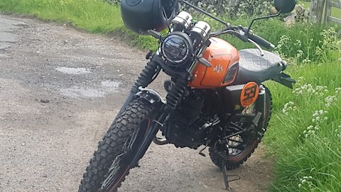 AJS Tempest 125 Scrambler / Kawasaki GPX 750R , Keighley to Hebden bridge, disaster strikes