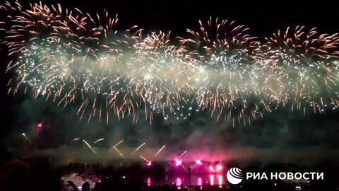 International fireworks festival started in Moscow