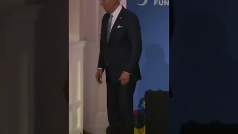 OMG: Joe Biden Gets Lost and Confused....AGAIN