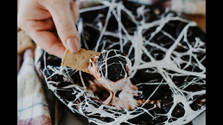 Spiderweb S’mores Dip Recipe!