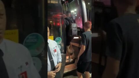 ⚫⚪ O incentivo da torcida do Corinthians antes da final da Copa do Brasil!