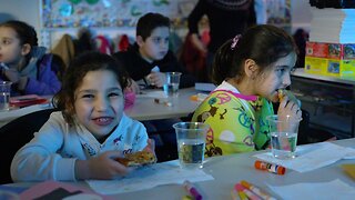 How Syrian Refugee Kids In Chicago Are Celebrating The Holidays