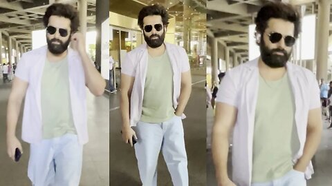 Craziest Fan Moment Of South Superstar Ram Pothineni At Mumbai Airport | Fans Gone Crazy For Selfie