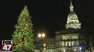 Lansing will light official state Christmas tree tonight