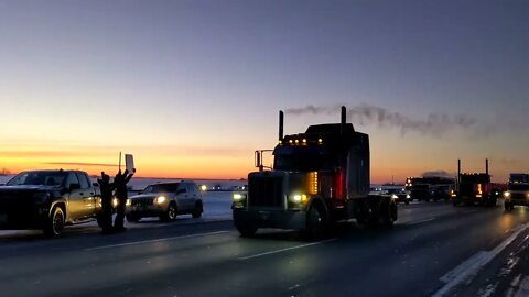 Truckers Conway coming through Manitoba ￼#Freedom_Convoy_2022 #FreedomConvoy2022