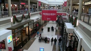 Store owners ask state to reopen malls