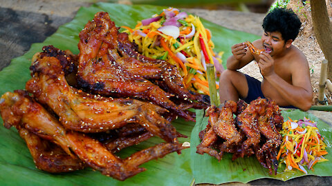 Grill Chicken Wing With Green Mangos Salad