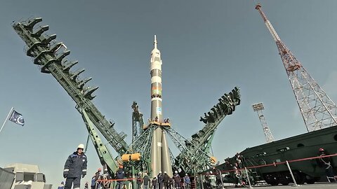 EXPEDITION 71 SPACE STATION CREW’S SOYUZ ROLLS TO THE PAD