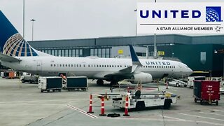 United Airlines Boeing 737-800 SFO-SBA Economy Class (4K)