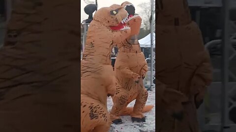 Anche i dinosauri ballano #musica #festa #carnevale