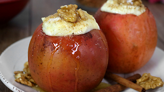How to make baked apples with cheesecake stuffing