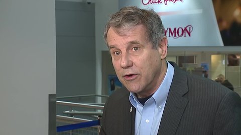 Senator Sherrod Brown to meet with TSA workers