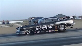 Drag racing pass at 155 mph! Wow