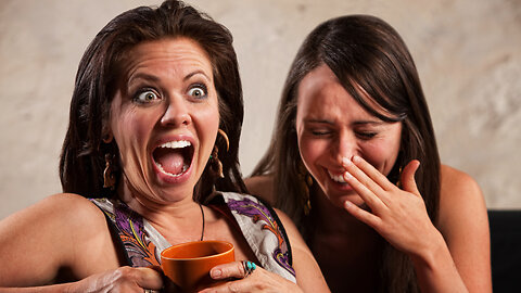 Women Laughing At Broke Men - MGTOW