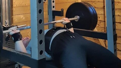 92.5 Kgs x8 Bench Press With Suicide Grip