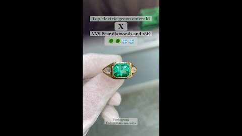 High quality 4.62tcw colombian emerald and pear diamond three stone statement ring 18K