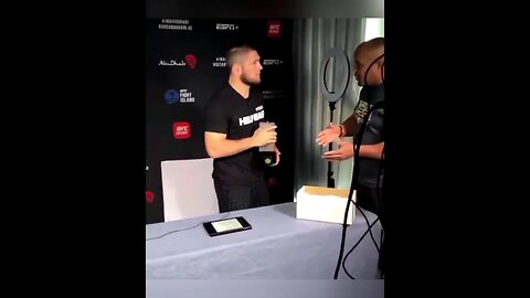 Khabib Nurmagomedov and Daniel Cormier arguing over weight “your legs too fat for triangle choke”