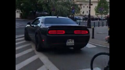 CRAZY LOUD Dodge Challenger SRT Hellcat