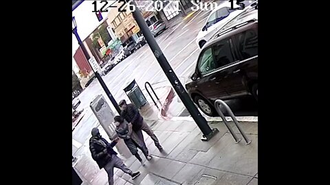 Man Robs Asian Couple in San Fran Then Flees In Mercedes