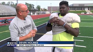 Deaf high school football player shines on and off the field in Bloomfield Hills