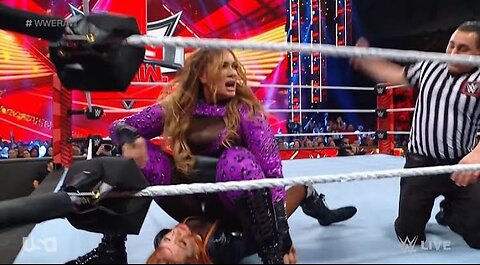 Becky Lynch vs. Nia Jax