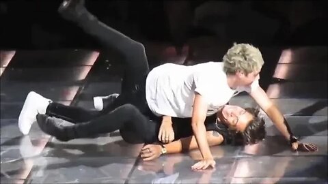 One Direction Falling On Stage