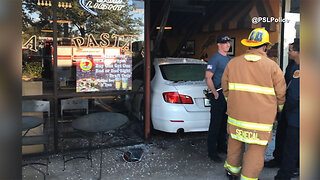 Car crashes into Big Apple Pizza in St. Lucie West