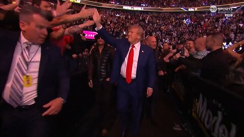 Trump Gets A Massive Standing Ovation During The Covington/Edwards Fight Last Night