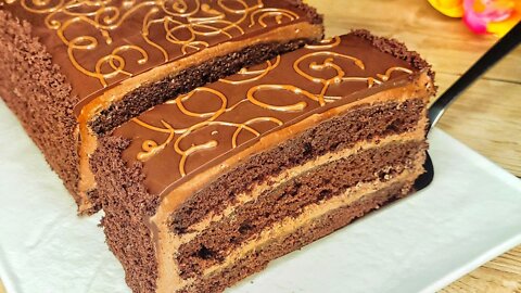 Prague cake in 15 minutes! Insanely delicious, incredibly soft and moist chocolate cake!