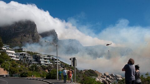 A veld fire was brought under control by the valiant efforts of Cape Town Firefighters