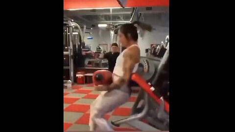 Annoying Chick Trying To Reinvent The Wheel At The Gym Gets Some Karma