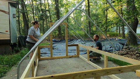 A new CHICKEN TRACTOR - John Suscovich Style - Day 1