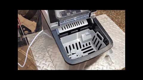 Review of the ikich Ice Maker [YT]