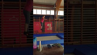 Uwaga robię salto 😊 #youtubeshorts #trening #like #love #workout #videoshort #akrobatyka #parkour