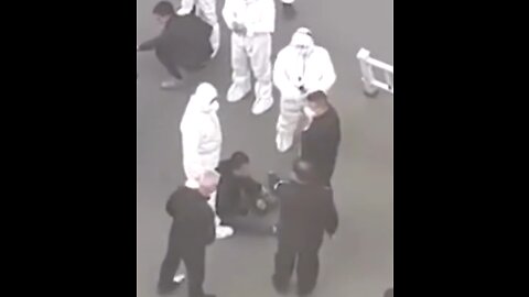 2022 China: Lockdown enforcers caught on camera beating civilians