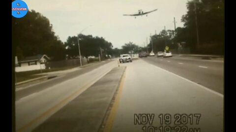 Florida plane highway crash caught on dashcams